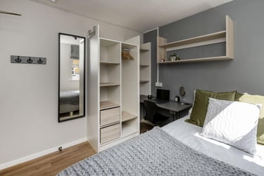 1 bed studio, Fitzhugh Street, Polygon, Southampton, SO152PU - Image 2